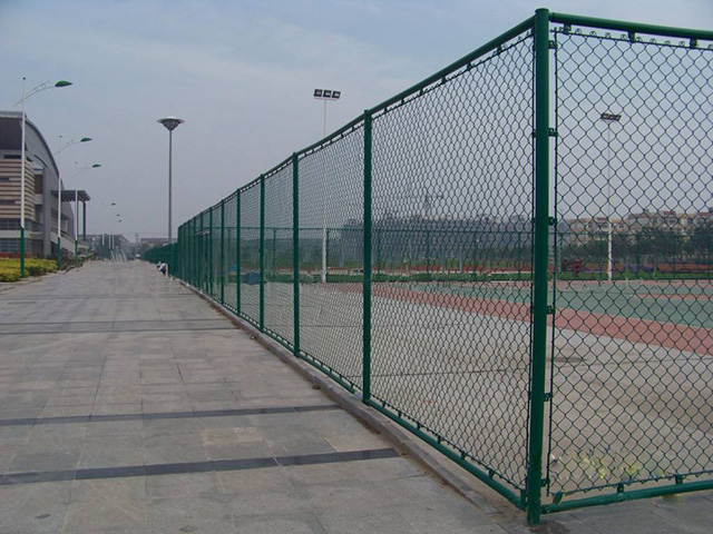 球場(chǎng)<a href=http://www.sweetlakecakes.com target=_blank class=infotextkey><a href=http://www.sweetlakecakes.com target=_blank class=infotextkey>圍欄</a>網(wǎng)</a>