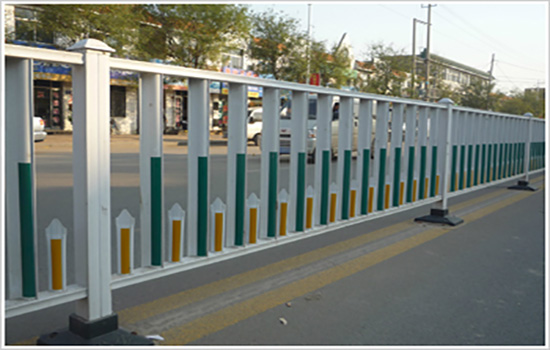鋅鋼道路<a href=http://www.sweetlakecakes.com target=_blank class=infotextkey>護欄</a>