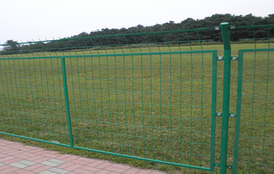 浸塑<a href=http://www.sweetlakecakes.com target=_blank class=infotextkey><a href=http://www.sweetlakecakes.com target=_blank class=infotextkey>護欄</a>網(wǎng)</a>