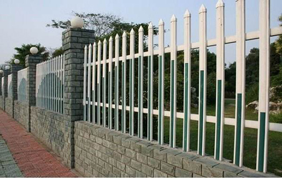 圍墻<a href=http://www.sweetlakecakes.com target=_blank class=infotextkey>護欄</a>價格